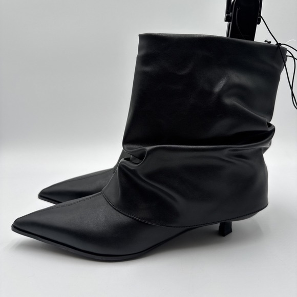 Time & Tru Womens Slouchy Ankle Boots for Women 9 Kitten Heel Pointed Toe NWT - Picture 4 of 9